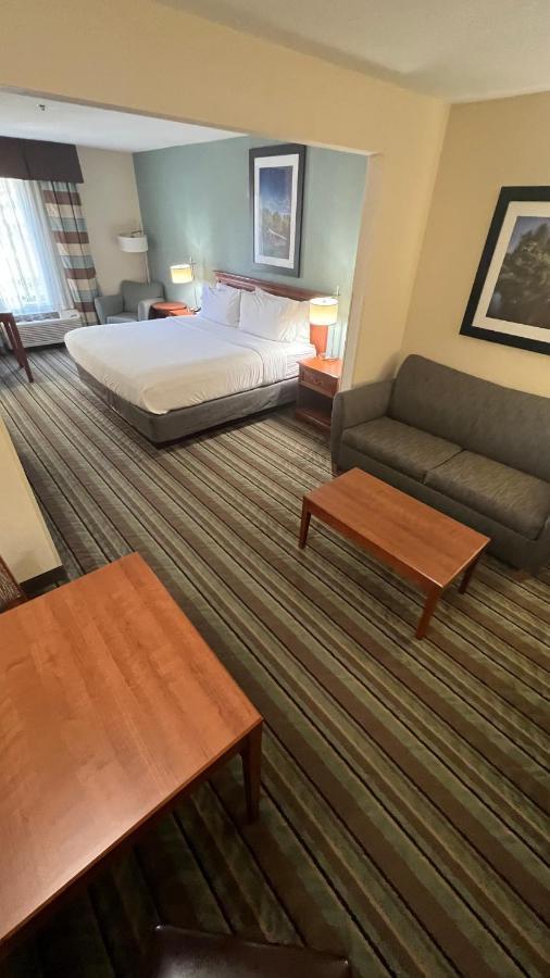 Holiday Inn Express & Suites Salamanca, An Ihg Hotel Eksteriør billede