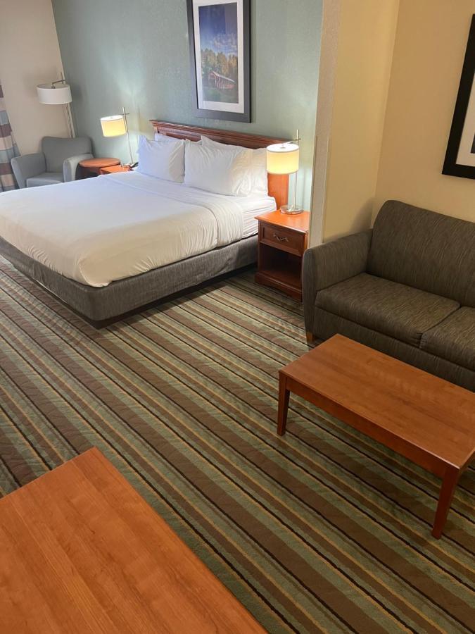 Holiday Inn Express & Suites Salamanca, An Ihg Hotel Eksteriør billede